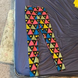 Lularoe shapes leggings